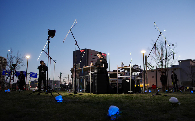 「電子植物による光のインスタレーションと電子音楽ライブ」 「電子植物による光のインスタレーションと電子音楽ライブ」