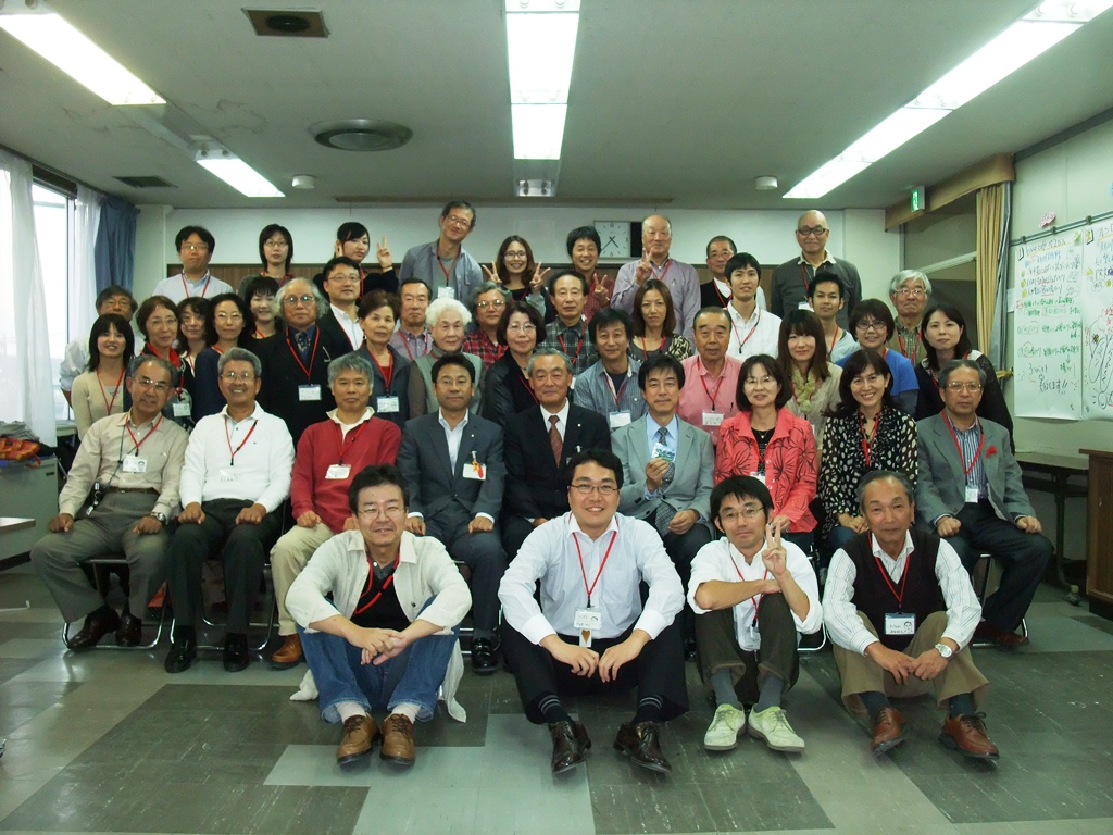 平成23年度 川(かわ)る?変わる!まちに仕掛ける!~仲間づくりでまちづくり~ 平成23年度 川(かわ)る?変わる!まちに仕掛ける!~仲間づくりでまちづくり~